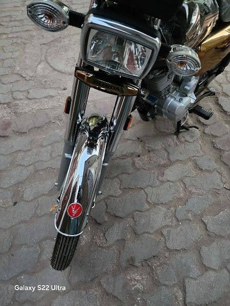 Honda 125 golden edition 1