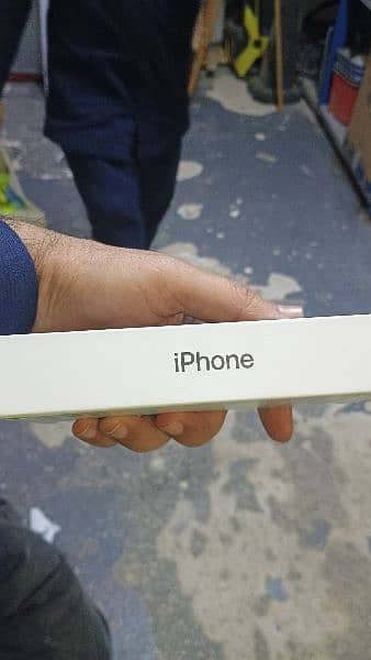 I want sale iphone 15 pro 2