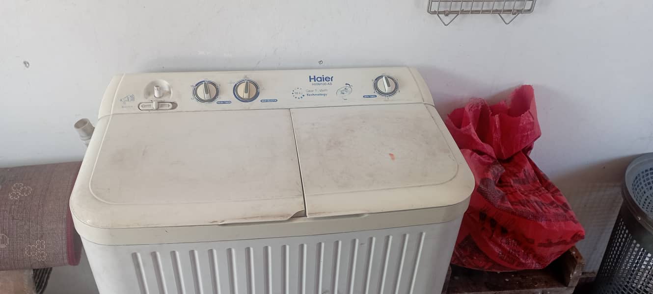 Haier Wasjing machine HWM-100AS used in good condition 1