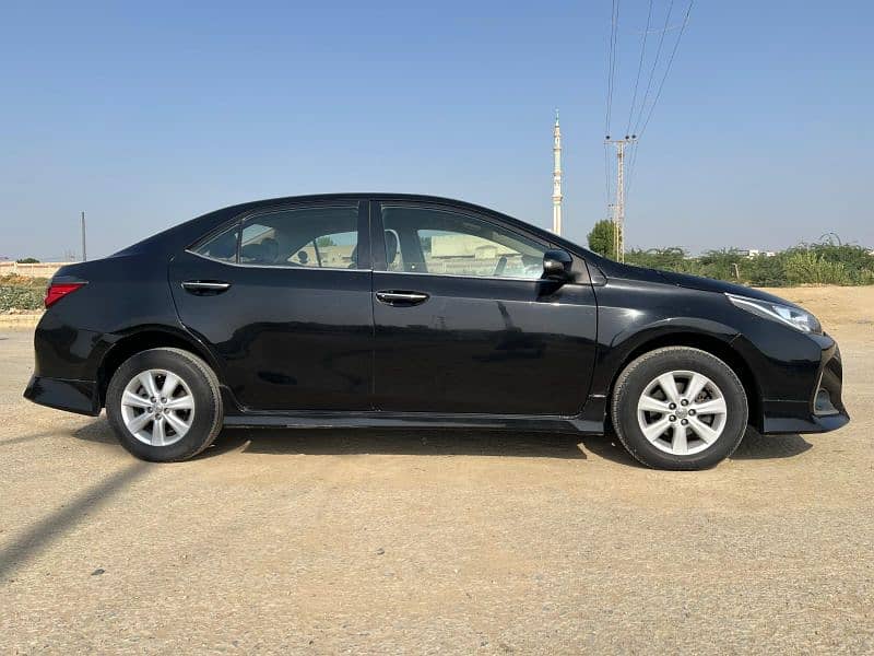 Toyota Corolla Altis Cruisestonic 1.8 DEC 2014 3