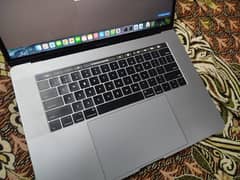 MacBook Pro 2017 - 15 inch with Touch Bar