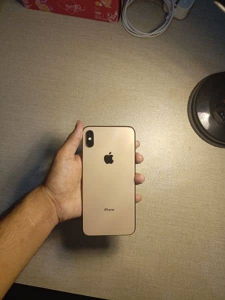 iphone xs max 256 gb factory unlock just like new 7