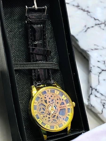 Men casual analog  new watch with box 7