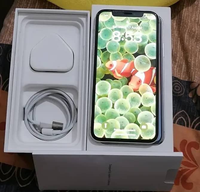 Apple iphone X 256 Gb with complete box whatsaap 0312=14=49=815 1