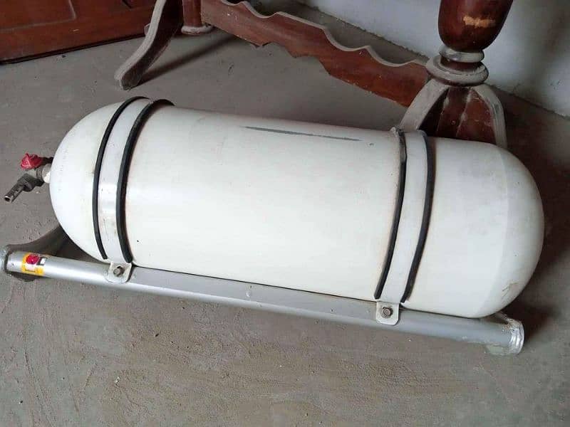 Suzuki alto Company fitted CNG cylinder and kit for sale 0