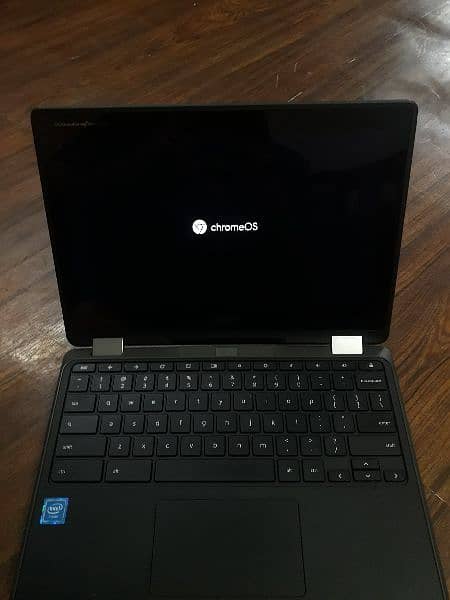 brand new chrome book 4/32 touch screen 6