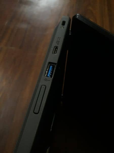 brand new chrome book 4/32 touch screen 8