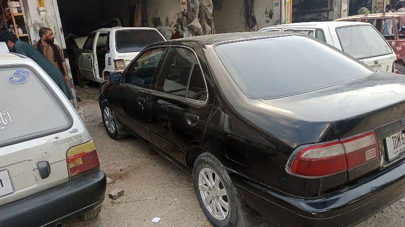 Nissan Sunny 2003 4