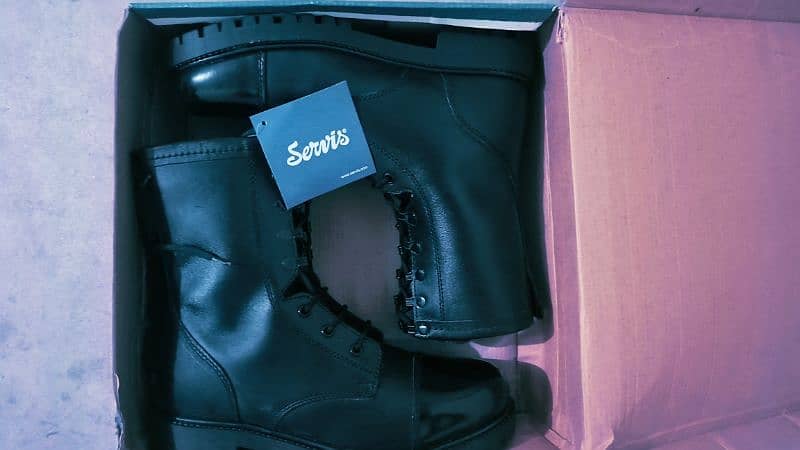 Service Combat Boots - Size 9 6