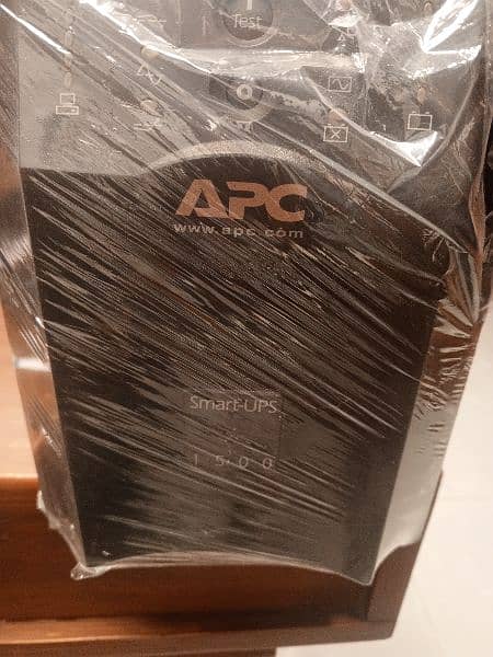 APC 1500 VA Smart UPS 0