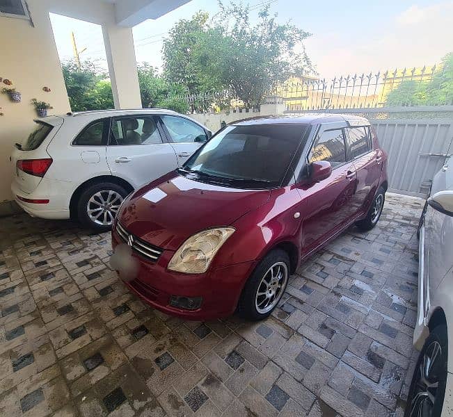 Suzuki Swift 2013 dlx1.3 first owner 8