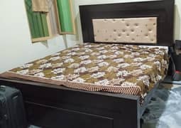 King size bed with study table