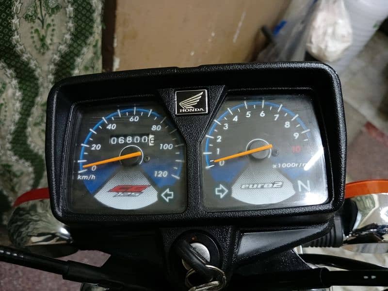 Honda CG 125 special edition 2023 self start (0/3/2/0/4/0/9/2/4/2/9) 4