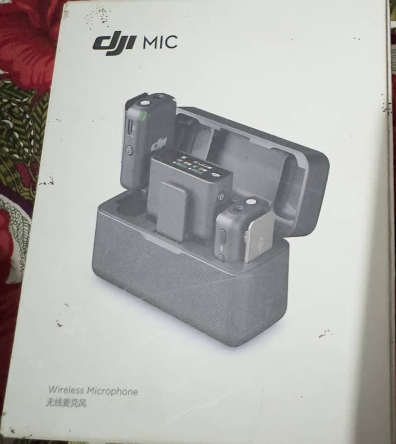 Selling DJI Wireless Mic 4