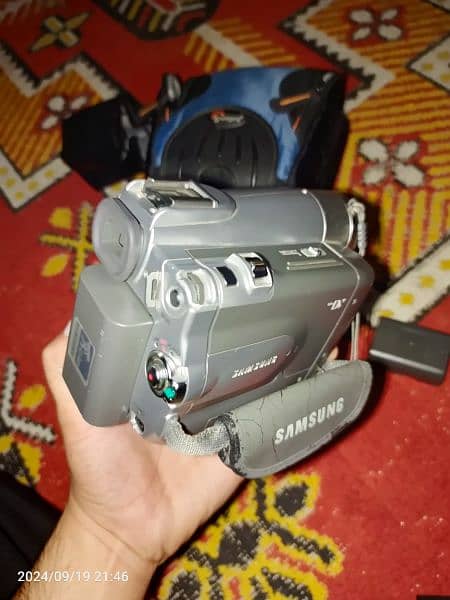 Samsung handyCam 2