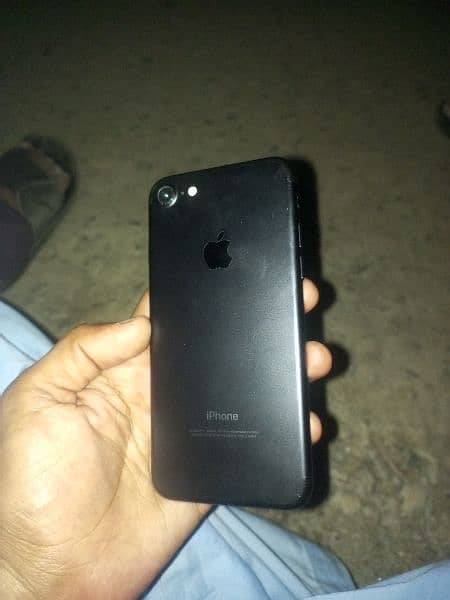 iPhone 7 used like new 03119431718 2