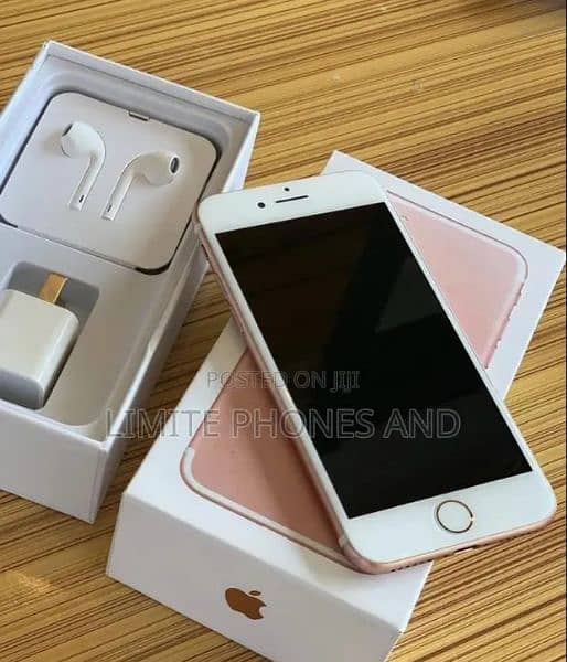 iPhone 7 plus 128gb PTA approved my WhatsApp 03134925408 0