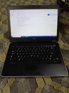 Dell Latitude e6440 Core i5 4th Generation 1 Hand Use