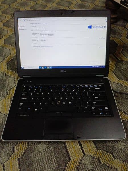 Dell Latitude e6440 Core i5 4th Generation 1 Hand Use 0