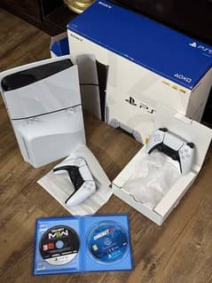 Ps5 Slim 1tb disc edition UK 2 controllers 4 games