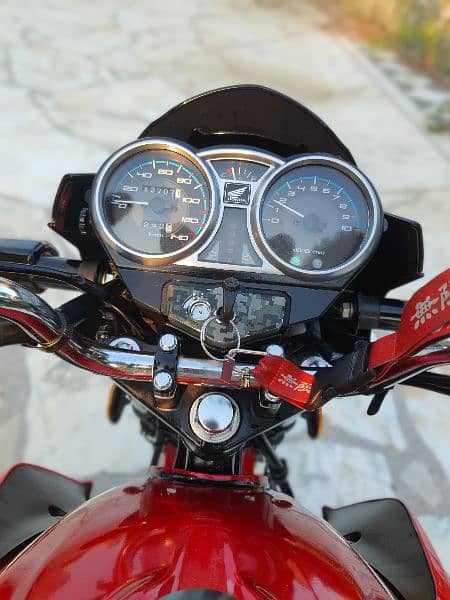 Honda cb 150f 7