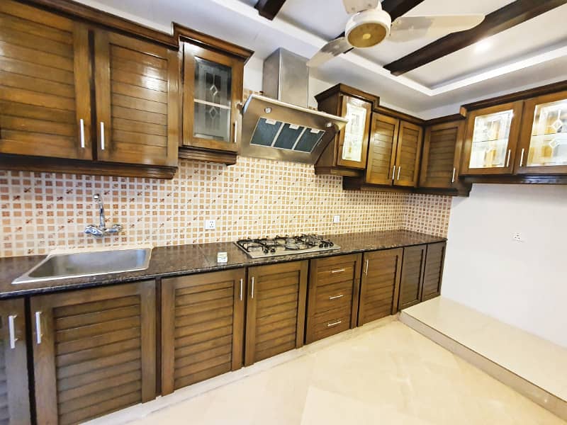 6 Bed Room Doubel Unit 1 Kanal New House Availabel For Rent In DHA Phase 4 10