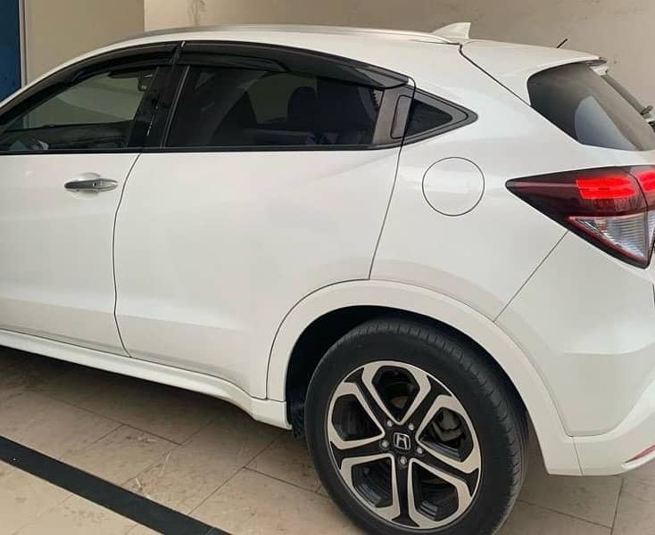 Honda Vezel 2015 3