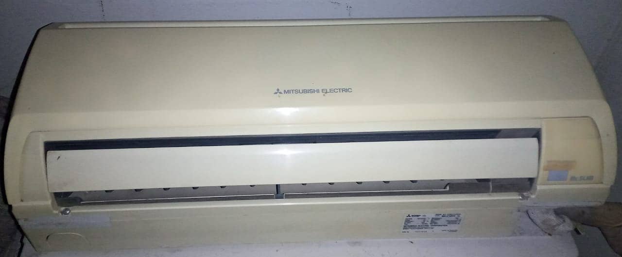 AC company mitsubishi ,MS-C18VC,serial no. 7031838, 8 years 2