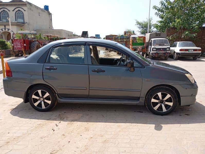 Suzuki Liana 2008 4