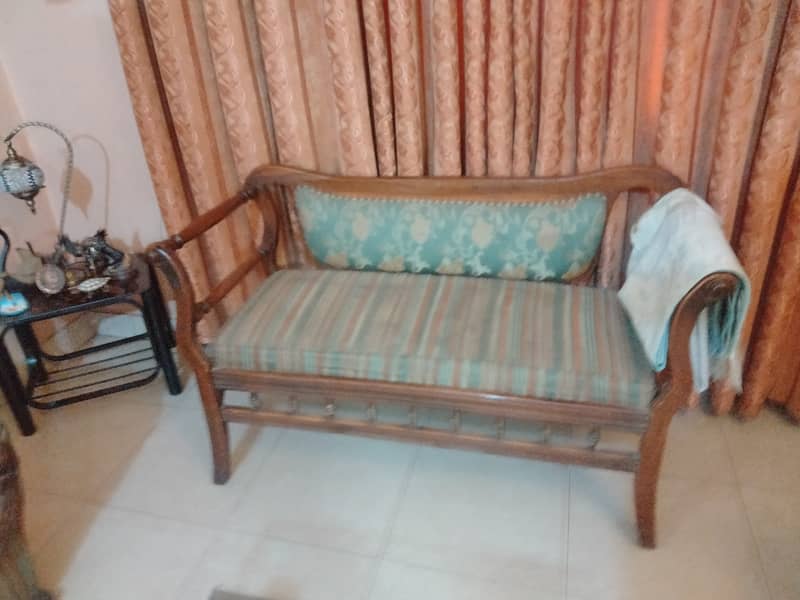 7 seater used sofa available for sale 1