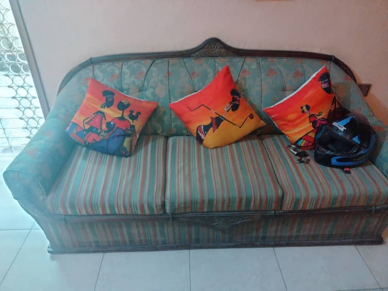 7 seater used sofa available for sale 2