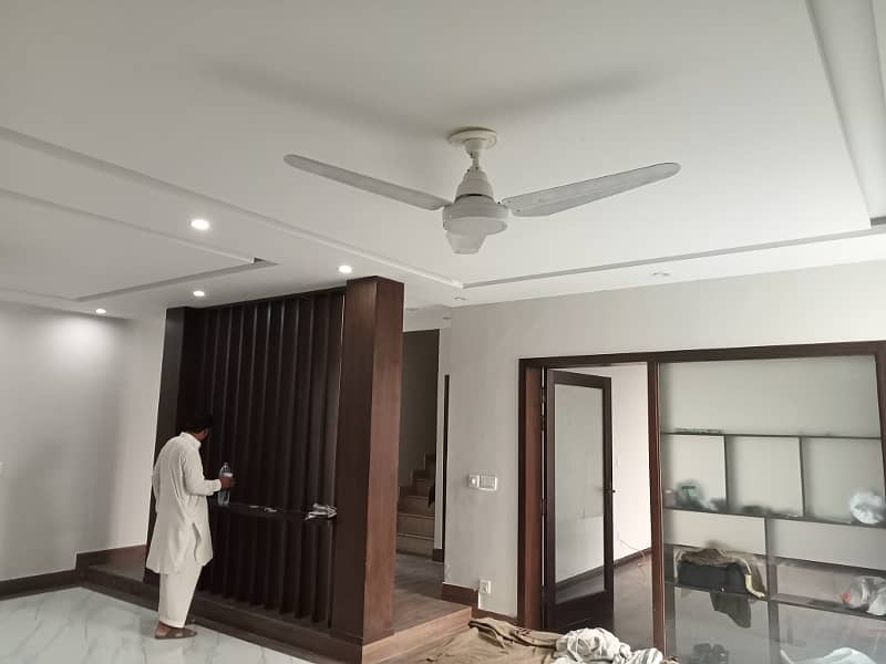 CANTT,COMMERCIAL BUILDING FOR RENT GULBERG MODEL TOWN GARDEN TOWN SHADMAN GOR UPPER MALL LAHORE 24