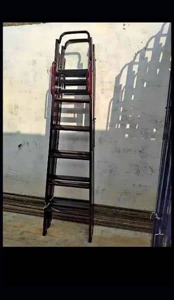 Steel foldable ladders in different sizes 3