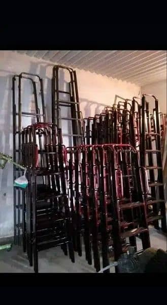 Steel foldable ladders in different sizes 4