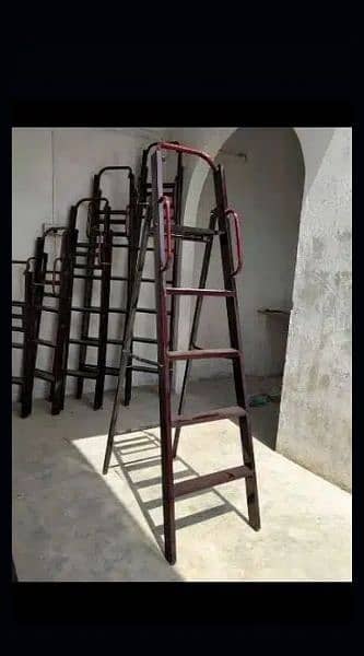 Steel foldable ladders in different sizes 5