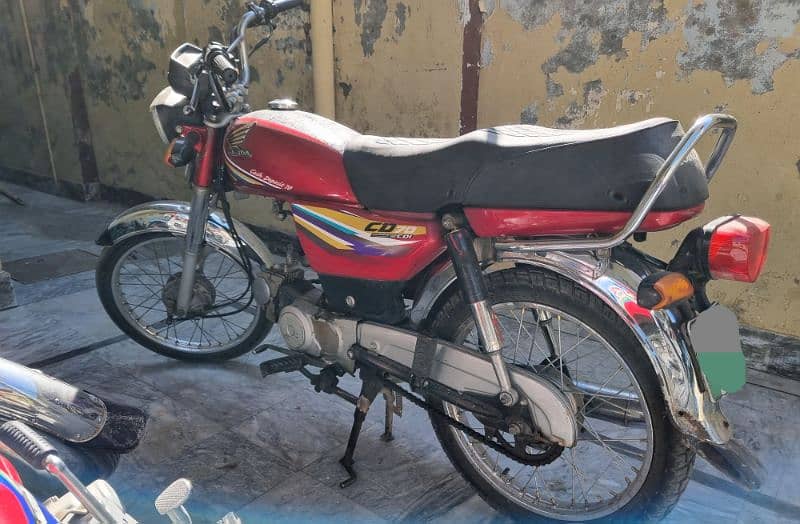 Honda CD 70 2015 Model Good Condition 6