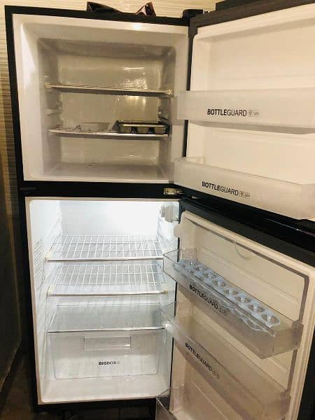 Haier Refrigerator 

10 years warranty 
1 year used 6