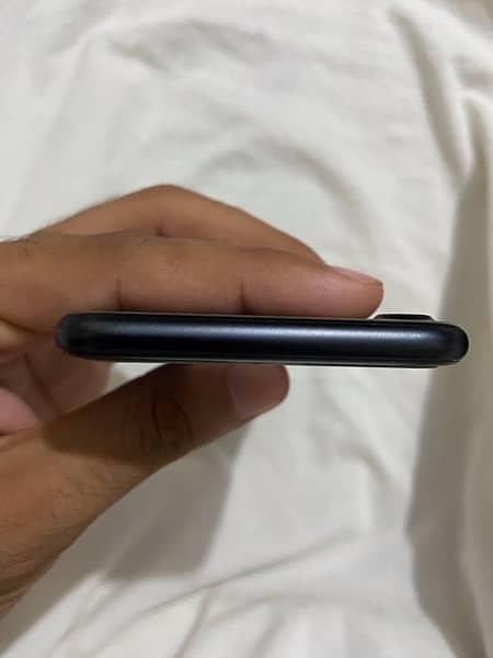 iPhone 7  (32 GB) PTA approved 10/10 condition  WhatsApp 03259840013 6