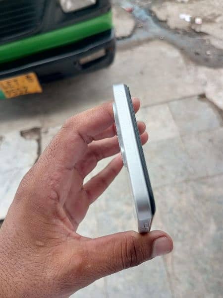 Infinix hot 30 8+8/128 4