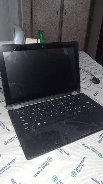 Haier Laptop Y11C
Ram 8gb 
SSD Hard 128gb 2