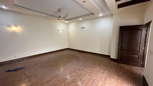 GULBERG COMMERCIAL BUNGALOW FOR RENT MAIN BOULEVARD GARDEN TOWN & UPPER MALL LAHORE 8