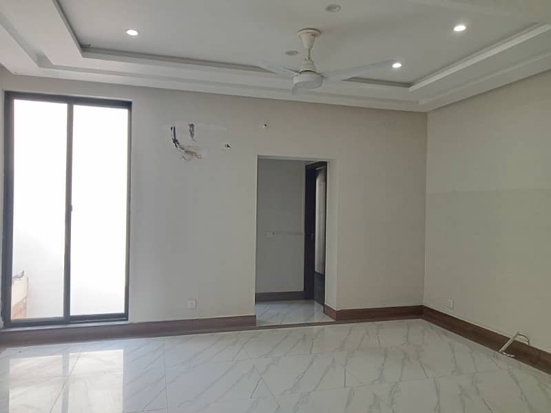 GULBERG COMMERCIAL BUNGALOW FOR RENT MAIN BOULEVARD GARDEN TOWN & UPPER MALL LAHORE 14