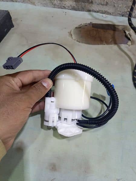 Fuel pump with filter 3