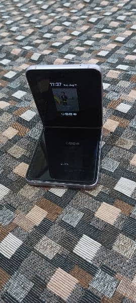 Samsung Galaxy Z Flip 3 3