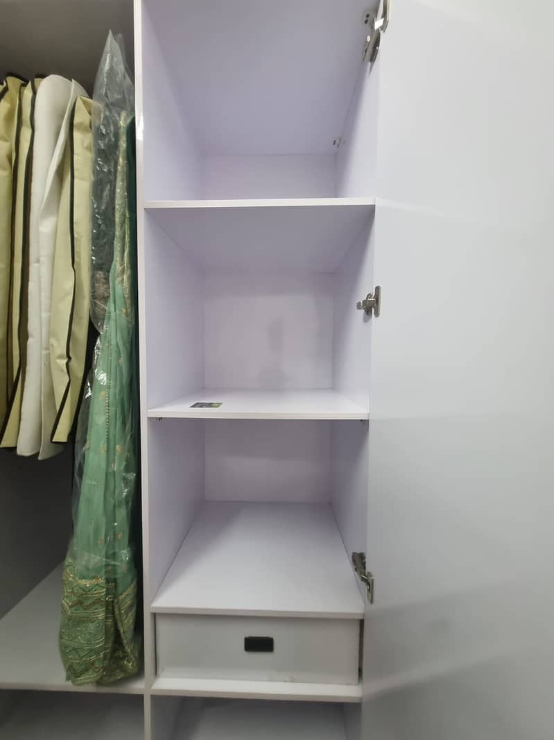 Modern Design Dressing Cupboard/Wardrode in White Color 2