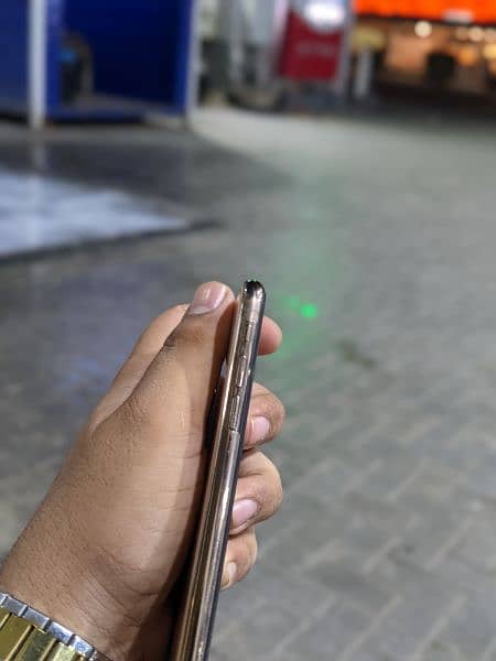 Iphone xs max Pta Approved 4