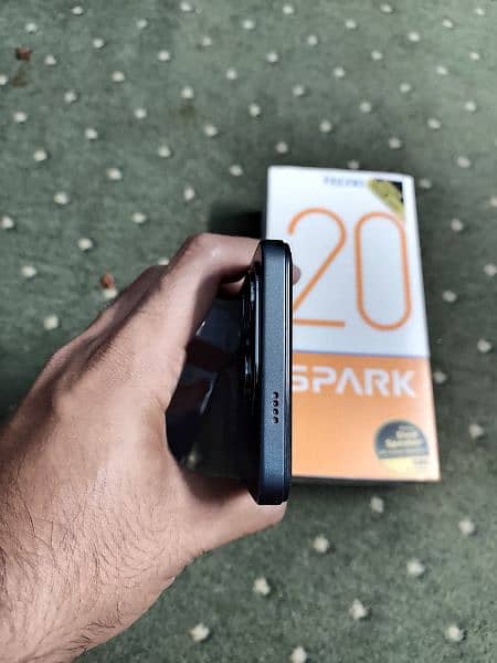 Tecno Spark 20 8 256 4