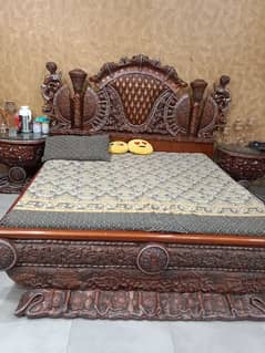 Fiber bed side table+dressing+Amira 10by10 just 4mont used 03007680876