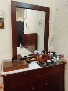 dressing table