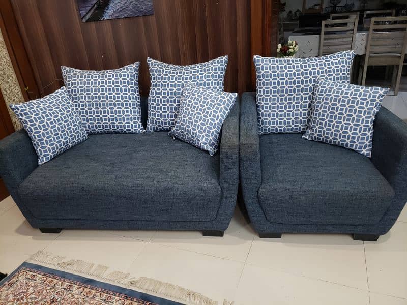 3 seater sofa for sale in Best condition 1